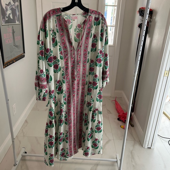 Elegant Floral Midi Dress in Pink and Green - Picture 4 of 13